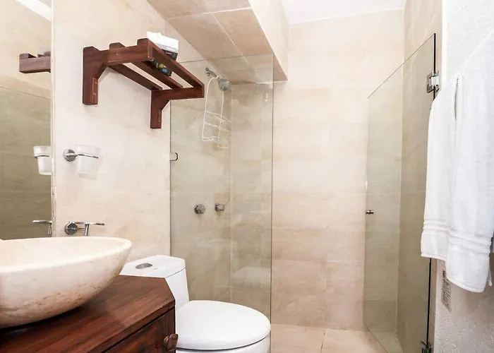 Private Terrace 3 Blocks To Mamitas & 5Th Ave, Gated With Pool Apartment *