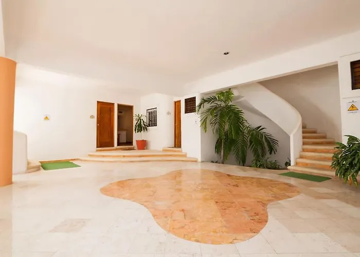 Private Terrace 3 Blocks To Mamitas & 5Th Ave, Gated With Pool Playa del Carmen