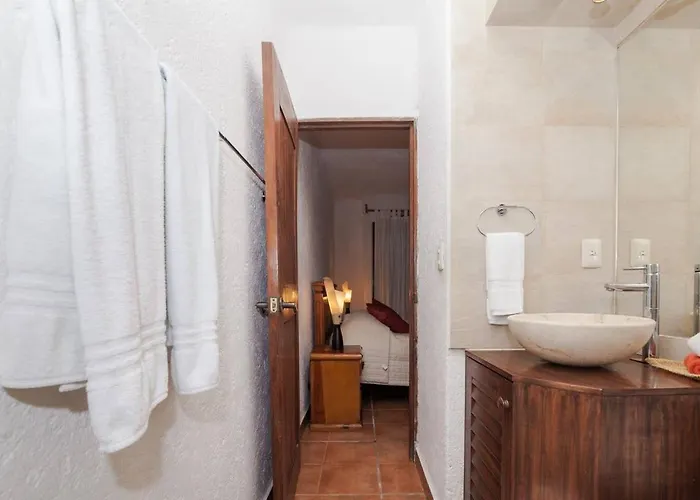 Apartment Private Terrace 3 Blocks To Mamitas & 5Th Ave, Gated With Pool *
