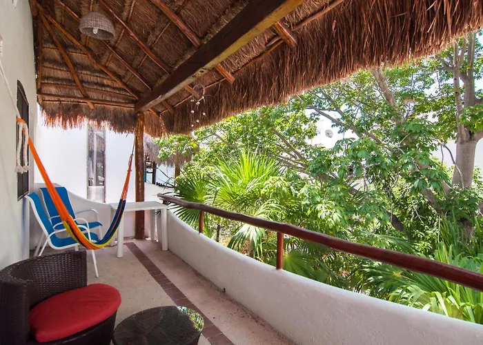 Private Terrace 3 Blocks To Mamitas & 5Th Ave, Gated With Pool *