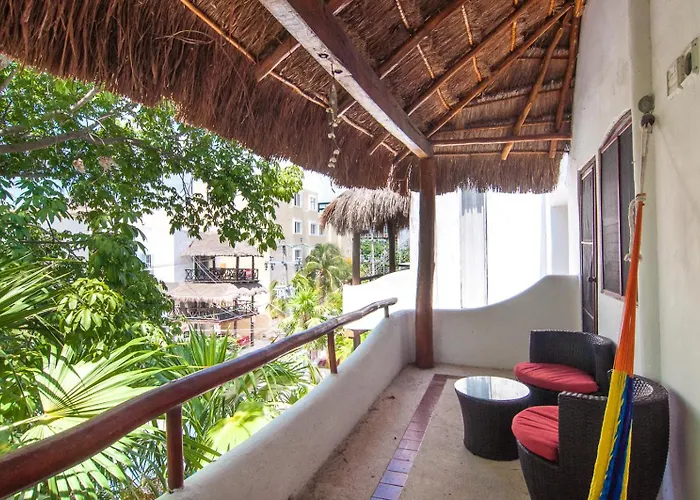 Private Terrace 3 Blocks To Mamitas & 5Th Ave, Gated With Pool Playa del Carmen