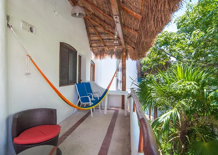 Private Terrace 3 Blocks To Mamitas & 5Th Ave, Gated With Pool Apartment
