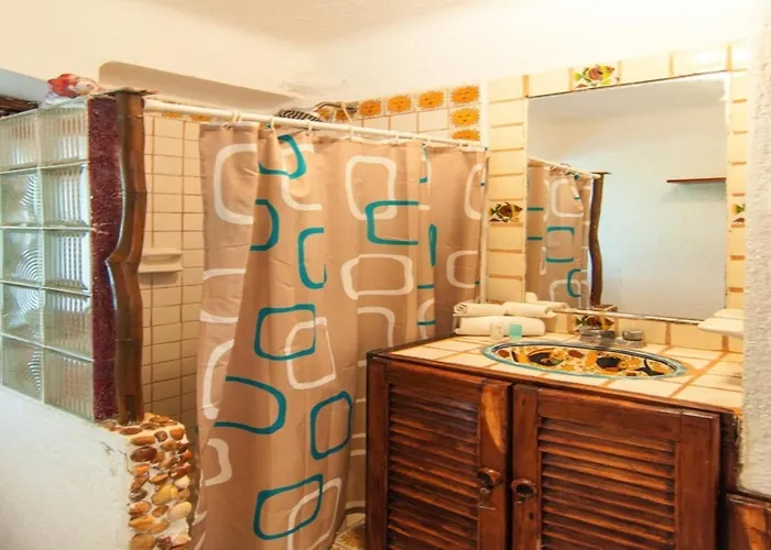 Apartment Private Terrace 3 Blocks To Mamitas & 5Th Ave, Gated With Pool Playa del Carmen